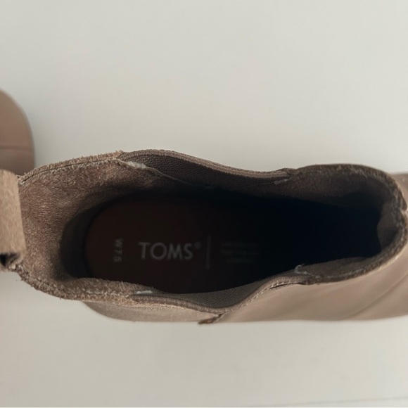 Toms Kelsey Chelsea Slip-on Leather/Elastic Wedge Boot - Picture 9 of 9
